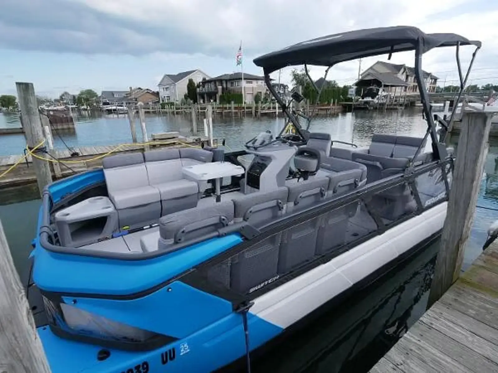 SeaDoo Switch Pontoon for rent on Lake Lewisville